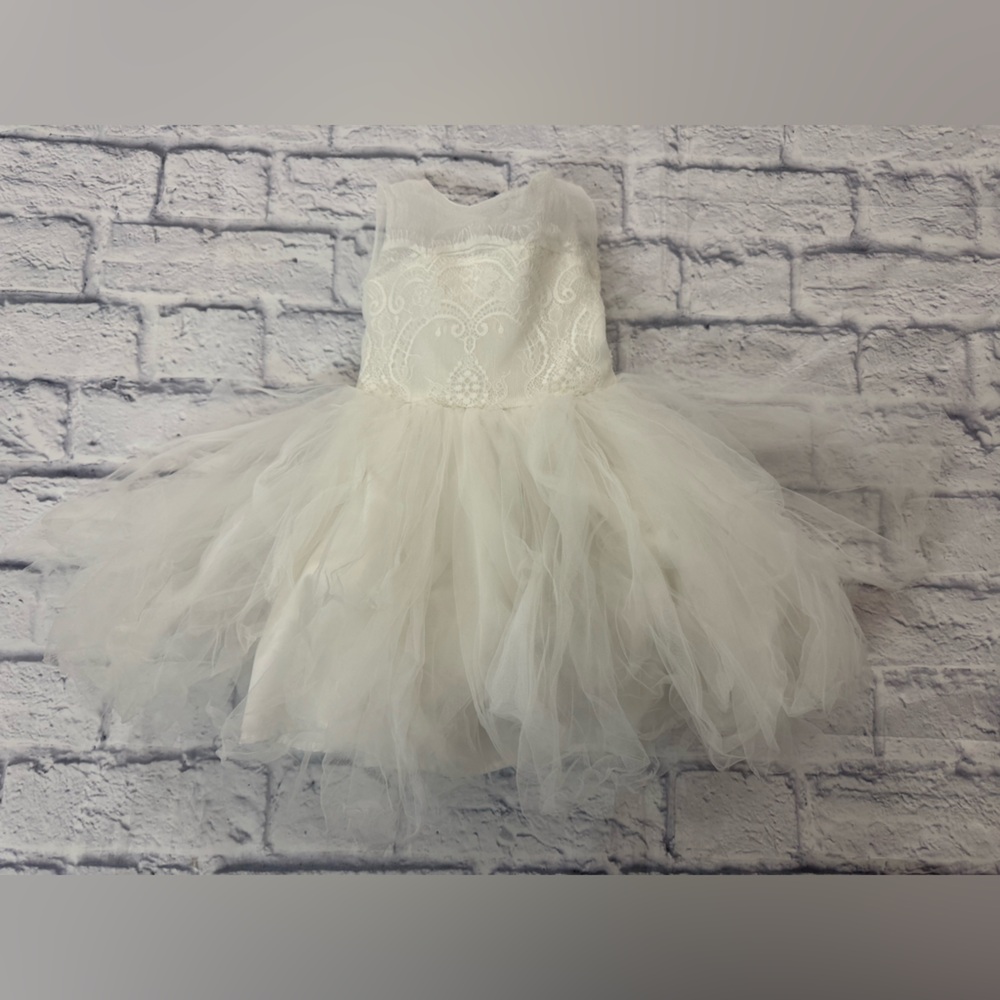 Trish Scully sz 2T Elegant Ivory Lace  Dress